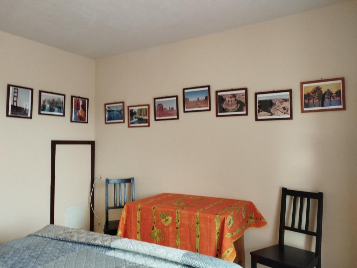 Bed and Breakfast L'Orangette à Régusse Extérieur photo